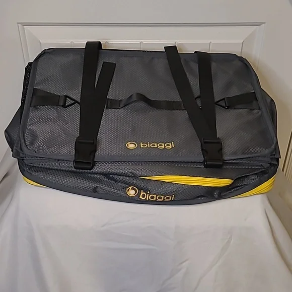 Biaggi Gray and Yellow Hanging Organizer - Picture 5 of 6